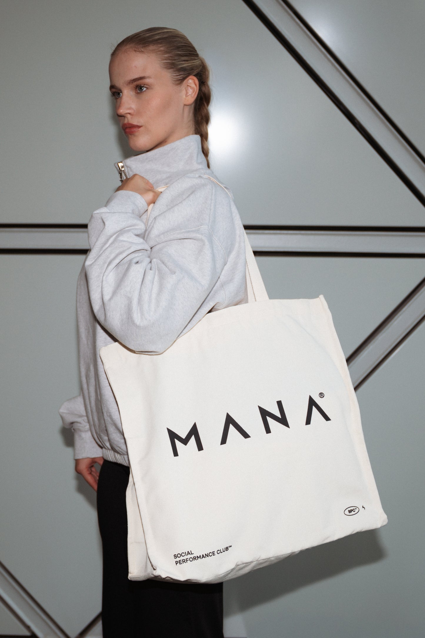 MANA Shopper Off-White