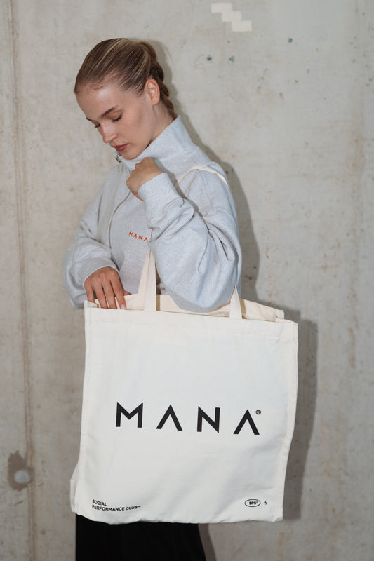 MANA Shopper Off-White — carried