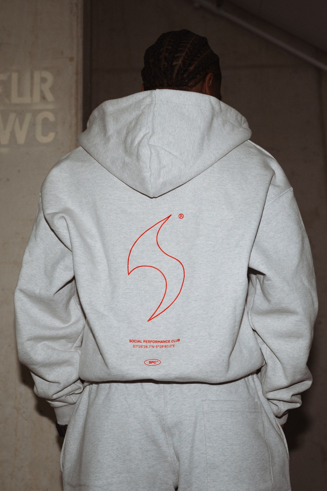 MANA SPC zipper hoodie back print