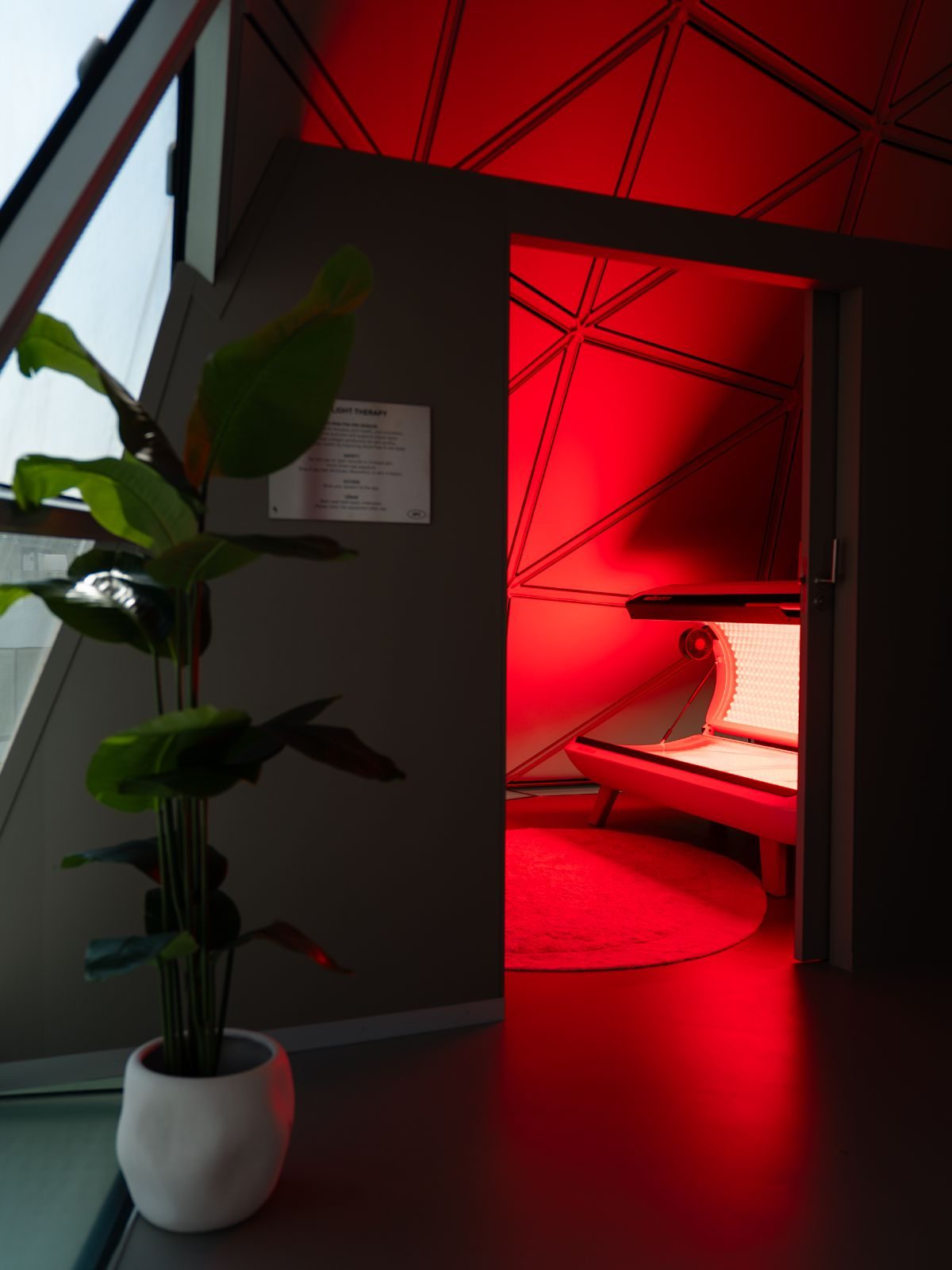 Red light therapy at MANA Eindhoven